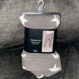TORRID PREMIUM LEGGING CROP LENGTH SZ 4 4x NWT